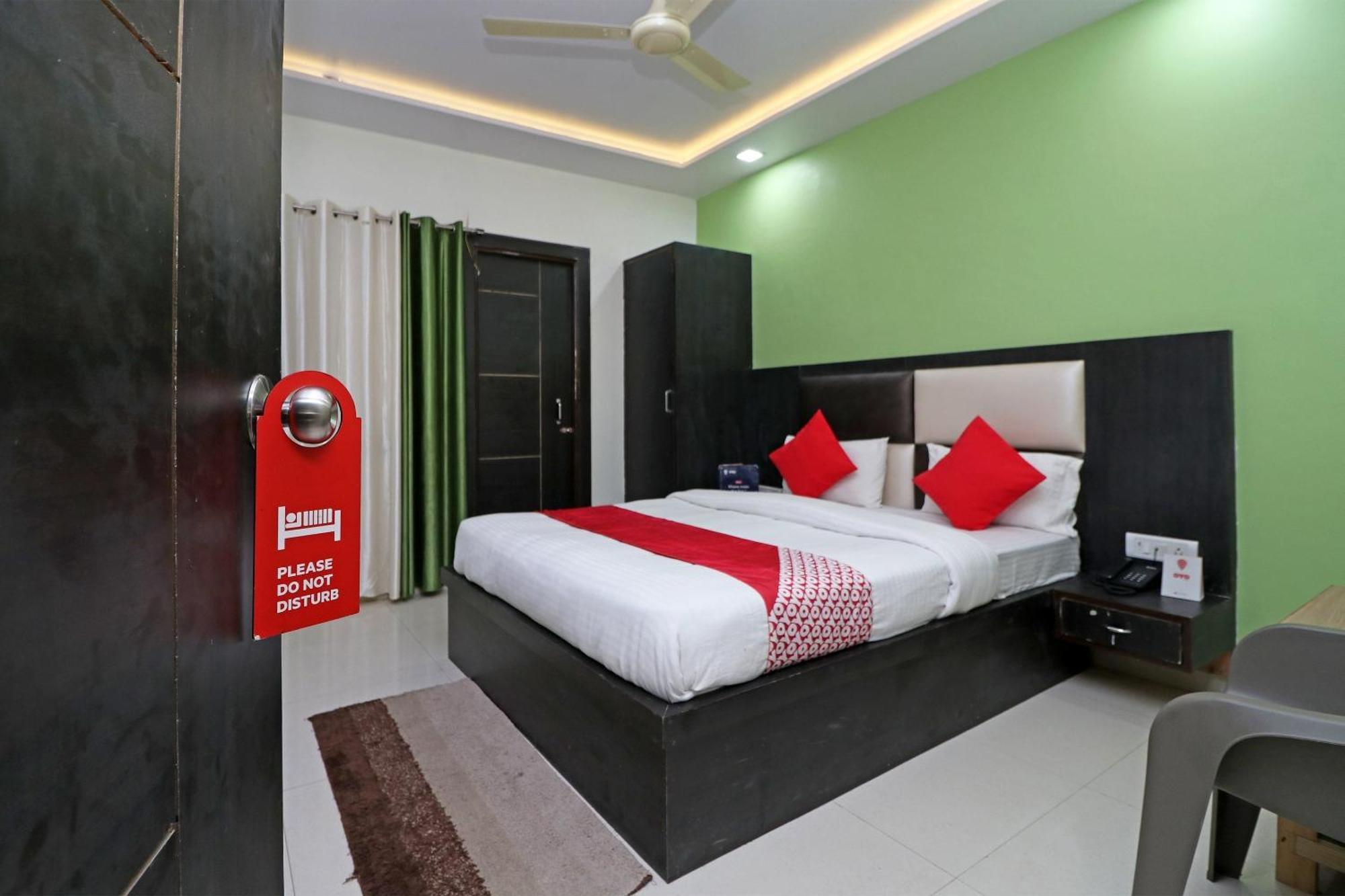 Oyo Hotel The Orient Tree Agra  Bagian luar foto